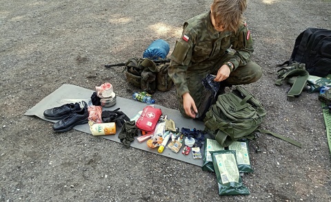 Uczą strzelania, survivalu, pierwszej pomocy. Włocławska JS4051 zaprasza na szkolenia