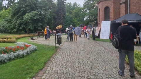 Rekonstrukcja, piknik z grochówką i gra terenowa. Nietypowe uczczenie Powstania Warszawskiego