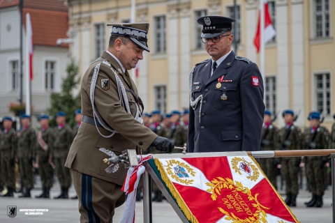 Jubileusz Inspektoratu Wsparcia Sił Zbrojnych. Jednostka otrzymała sztandar [zdjęcia]