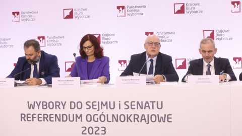 PiS  35,38 procent, KO  30,70 procent Trzecia Droga  14,40 procent. Dane ze 100 procent obwodów