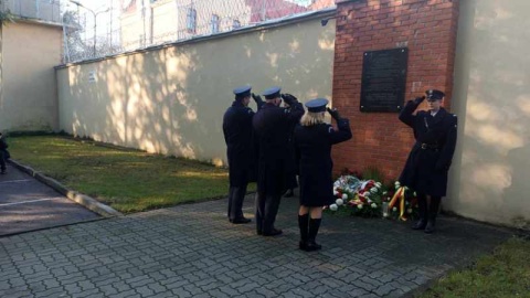 Obchody 84. rocznicy Krwawej Niedzieli pod murem inowrocławskiego więzienia [wideo, zdjęcia]