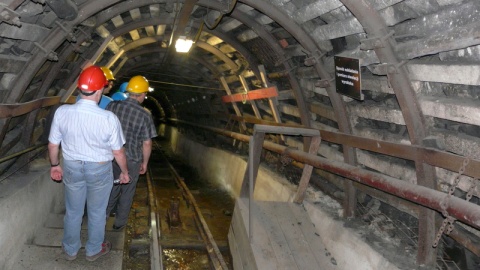 Barbórka 320 metrów pod ziemią. Uroczystość w zabytkowej Kopalni Guido w Zabrzu [wideo]