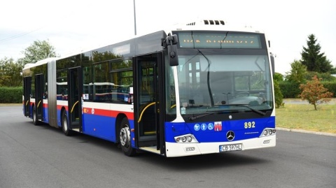 Część autobusów w Bydgoszczy wraca na stare trasy. Utrudnienia w innych miejscach [mapki]