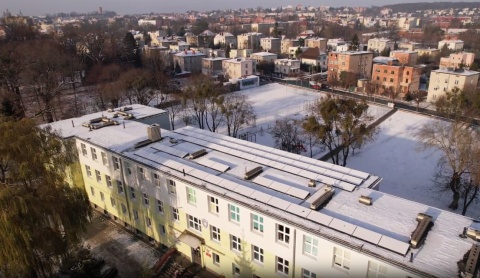 Świąteczne prezenty dla grudziądzkich szkół. Na dachach pojawią się panele słoneczne