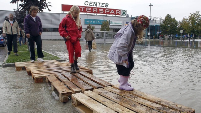Katastrofalna powódź w Słowenii, niemal wszystko zmiecione. Są kolejne ofiary [wideo]