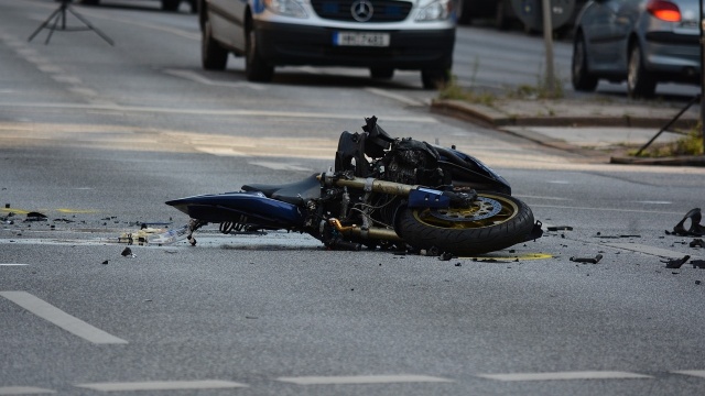 Od początku roku zginęło już 102 motocyklistów Za szybko jeżdżą, wyprzedzają na dziko [wideo]