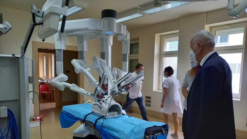 Щонайменше сто хірургічних операцій за допомогою робота да Вінчі проведуть цього року в лікарні в Бидгощі / фото: Архіви