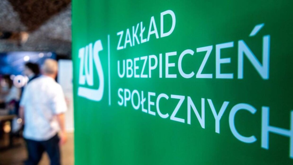 ZUS zachęca do składnia wniosków o 500 plus jeszcze przed końcem kwietnia /fot. PAP/Tytus Żmijewski