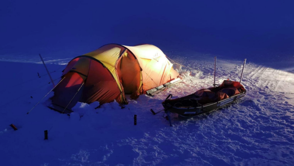 Namiot Marcina Gienieczko na Svalbardzie./fot. Facebook/Marcin Gienieczko
