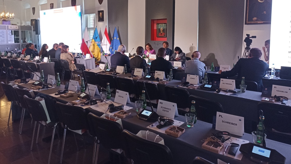 Merowie, prezydenci, radni i burmistrzowie zjechali się do Torunia, żeby rozmawiać o rynku, turystyce i bezpieczeństwie w Unii Europejskiej/fot: Monika Kaczyńska