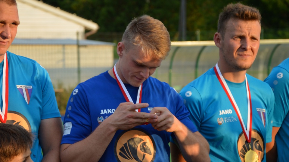 Zawodnicy Pomorzanina Toruń w końcu ubrali złote medale/fot.: Patryk Głowacki