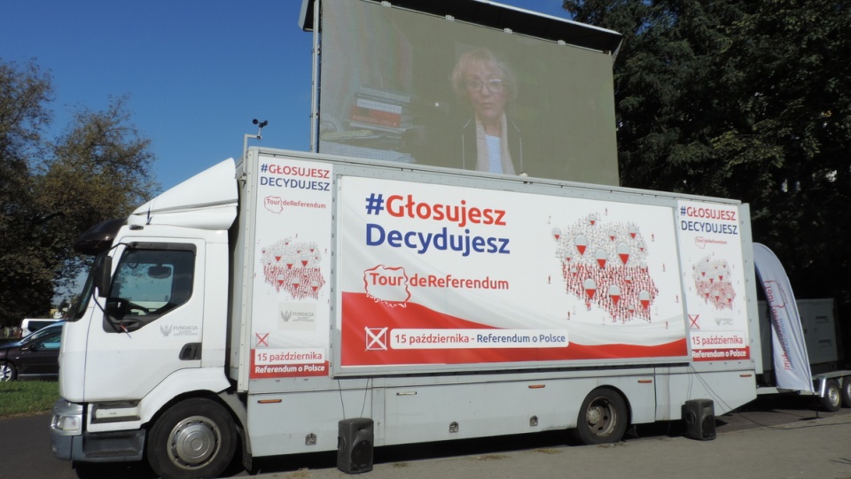 Akcja „Głosujesz decydujesz - Tour de Referendum" dotarła do Włocławka/fot. Marek Ledwosiński