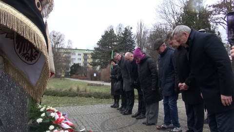 150 lat temu urodził się Wincenty Witos. Pod pomnikiem chłopskiego premiera kwiaty złożyli przedstawiciele władz. (jw)