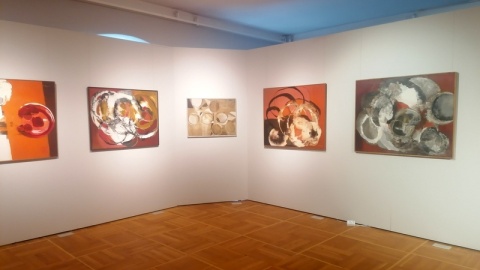 Dorobek malarski Barbary Steyer prezentowany jest na wystawie w Ratuszu Staromiejskim w Toruniu/fot. Iwona Muszytowska-Rzeszotek
