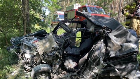 Trwa prokuratorskie śledztwo w sprawie tragicznego wypadku w miejscowości Kąpie w powiecie żnińskim, w którym zginął 30-letni policjant z Tucholi/fot. OSP Łabiszyn
