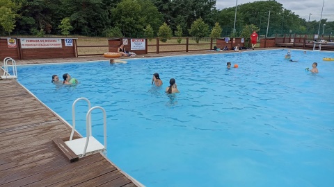 Letnie baseny przy ul. Przy Skarpie /fot. Monika Kaczyńska