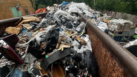 Nielegalne wysypisko odpadów na bydgoskich Glinkach/fot. materiały policji