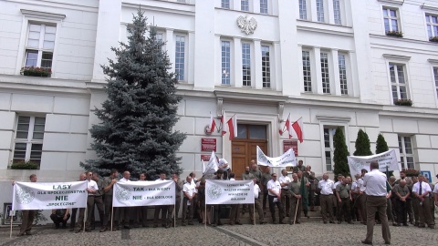 Protest leśników przed UW w Bydgoszczy (fot. jw)