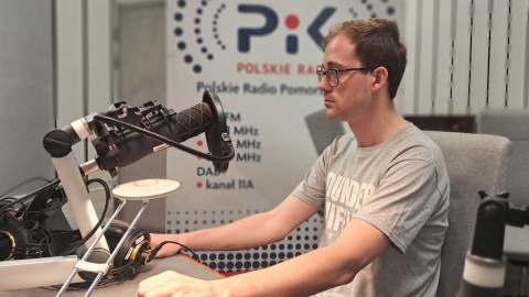 Szymon Ostrowski w studiu Polskiego Radia PiK/fot. Magdalena Gill