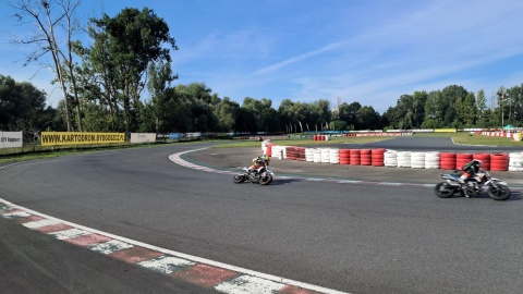 8-latkowie ścigają się na minimotorach z prędkością 90 km/h. Na bydgoskim Kartodromie Mistrzostwa i Puchar Polski Pit Bike, czyli mniejszych wersjach zawodowych motocykli/fot. Damian Klich