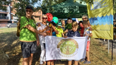 Bydgoszczanie i społecznicy sprzątali Kanał Bydgoski. Akcję zorganizowano w ramach Eko-Pikniku/fot. Tatiana Adonis