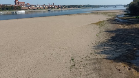 Wisła w Toruniu wyparowuje.../fot. Michał Zaręba