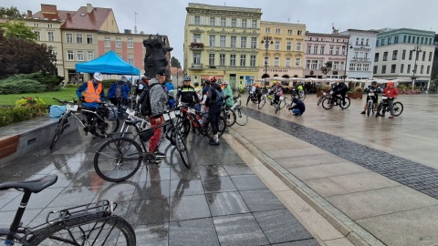 W niedzielę (15 września) z bydgoskiego Starego Rynku wystartowało XII Bydgoskie Święto Cykliczne/fot: Damian Klich