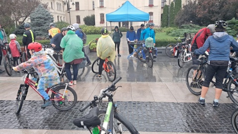 W niedzielę (15 września) z bydgoskiego Starego Rynku wystartowało XII Bydgoskie Święto Cykliczne/fot: Damian Klich