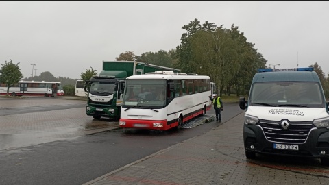 We wrześniu inspektorzy Inspekcji Transportu Drogowego skontrolowali ponad 400 autobusów dowożących dzieci i młodzież do placówek szkolno-wychowawczych w województwie kujawsko-pomorskim/fot. WITD Bydgoszcz