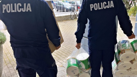 Policjanci zostali także oddelegowani na zalane tereny - nie tylko ci z toruńskiej jednostki, ale i z całego regionu/fot. materiały policji