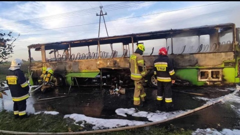 W Ustroniu (w powiecie włocławskim) spłonął autobus/fot. OSP KSRG Lubanie