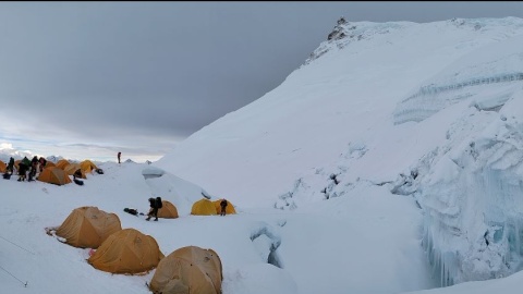 Krzysztof Słomiński na szczycie Manaslu stanął 25 września/fot. materiały prywatne Krzysztofa Słomińskiego