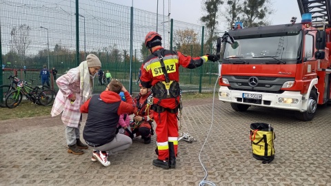 Podczas rodzinnego festynu na stadionie Gwiazdy Bydgoszcz uczestnicy wspierali szkołę we Wleniu na Dolnym Śląsku, która ucierpiała w trakcie powodzi/fot: Tatiana Adonis