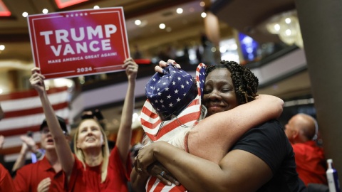 Wyborcy Donalda Trumpa już triumfują/fot. PAP/EPA/CAROLINE BREHMAN