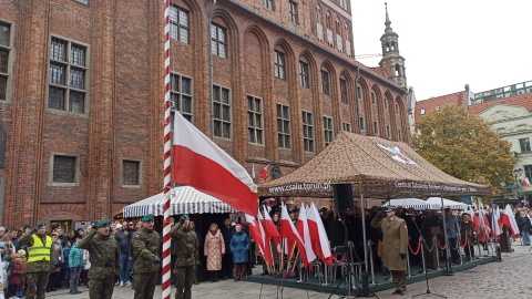 Oficjalne uroczystości na Rynku Staromiejskim w Toruniu/fot. Monika Kaczyńska