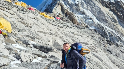 Sławomir Wiśniewski zdobył w Himalajach szczyt Ama Dablam/fot. materiały prywatne