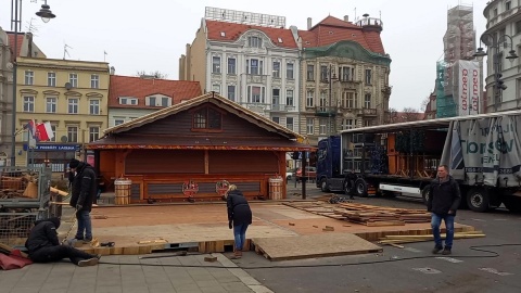 Przygotowania do jarmarku bożonarodzeniowego w Bydgoszczy/fot. Tatiana Adonis