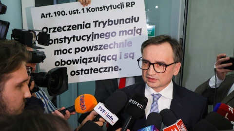 Sejmowa komisja regulaminowa opowiedziała się we wtorek za wnioskiem o wyrażenie zgody na zatrzymanie i doprowadzenie posła PiS Zbigniewa Ziobry przed komisję śledczą ds. Pegasusa/fot. PAP/Paweł Supernak