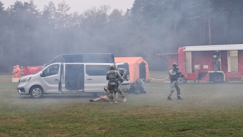 Pokaz oddziałów kontrterrorystycznych policji w bydgoskim Myślęcinku/fot. Damian Klich