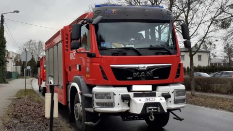 Pożar pustostanu na bydgoskim Błoniu. W pogorzelisku strażacy odkryli ciało mężczyzny