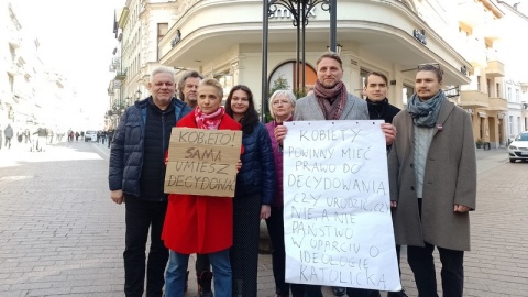 Piotr Wielgus w swojej kampanii mówi o prawach kobiet. Zalicza do nich aborcję, in vitro