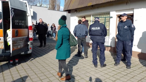 W siedzibie toruńskiej fundacji znaleziono 37 martwych zwierząt [aktualizacja, wideo]