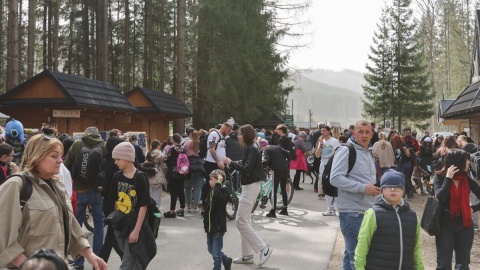 Z powodu wiatru bardzo trudne warunki w Tatrach. Wstrzymano sprzedaż biletów na szlaki