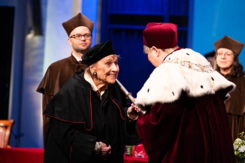 Irena Poniatowska doktorem honoris causa Akademii Muzycznej w Bydgoszczy [zdjęcia]