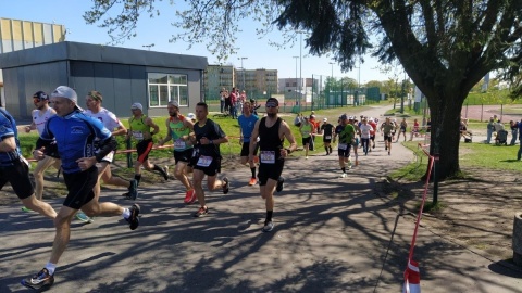 Przebiegną 21 kilometrów, podziwiając krajobrazy naszego regionu. Start w Karolewie