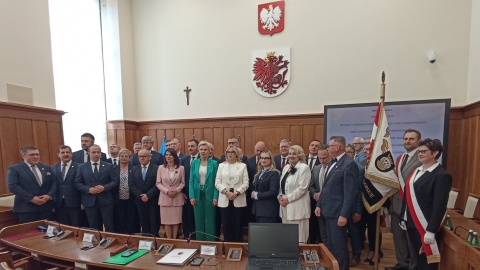 Radni województwa zaprzysiężeni. Na czele sejmiku ponownie Elżbieta Piniewska