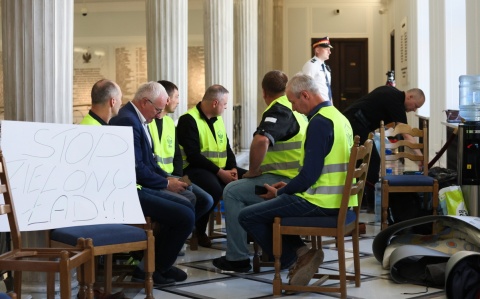 Marszałek Sejmu: Zapewniliśmy protestującym rolnikom pomoc medyczną