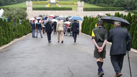 Delegacja województwa odda hołd bohaterom walk o Monte Cassino. Wcześniej premiera filmu