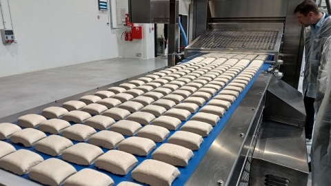 Z tej mąki będzie...panier Firma AKO otworzyła zakład w Żołędowie [wideo, zdjęcia]