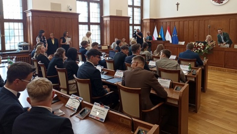 Młodzieżowy Sejmik Kujaw i Pomorza wybrał prezydium. Radni zdradzili swoje plany